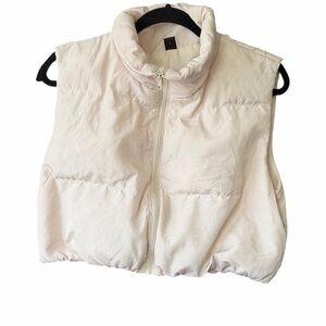 Shein Cream Cropped Puffer Vest size medium/6